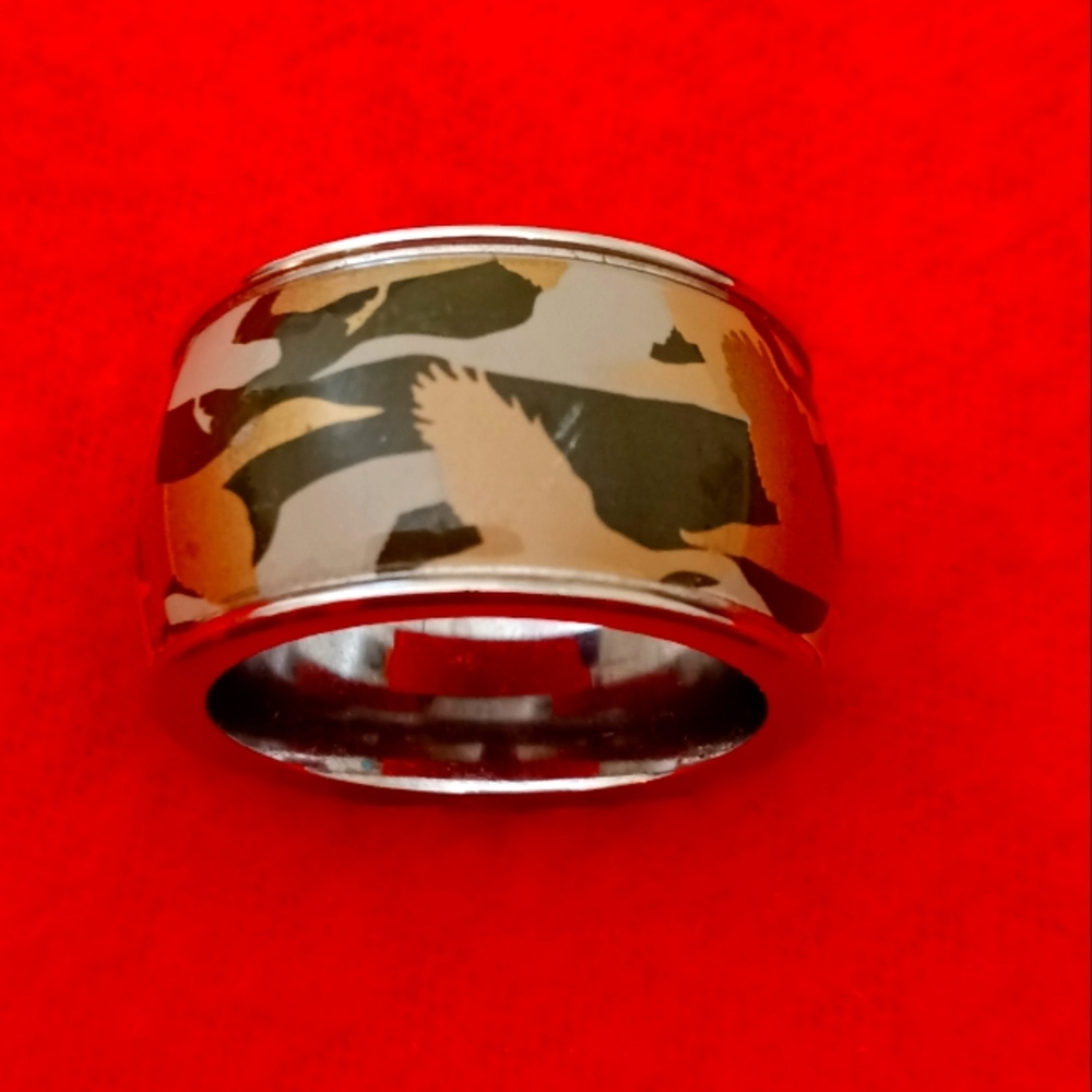 Men's camo ring